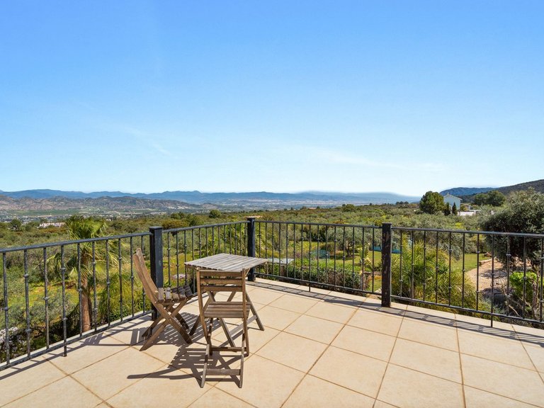 Villa for Sale in Alhaurín El Grande, Malaga 3
