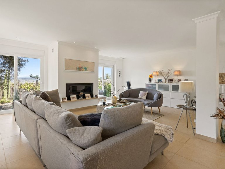 Villa for Sale in Alhaurín El Grande, Malaga 31