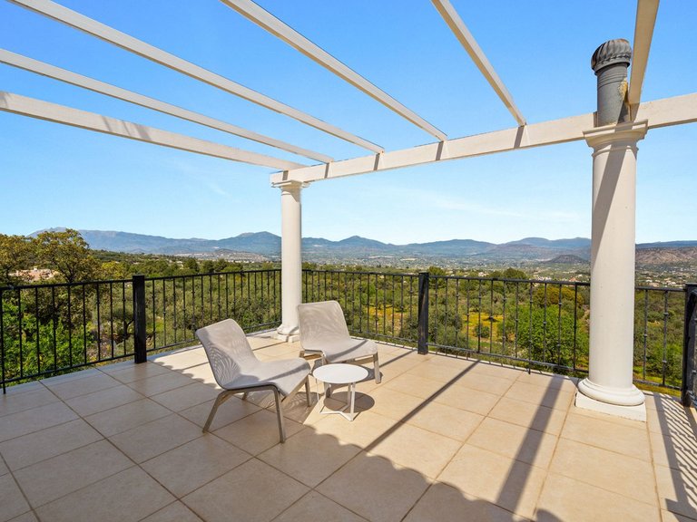 Villa for Sale in Alhaurín El Grande, Malaga 35