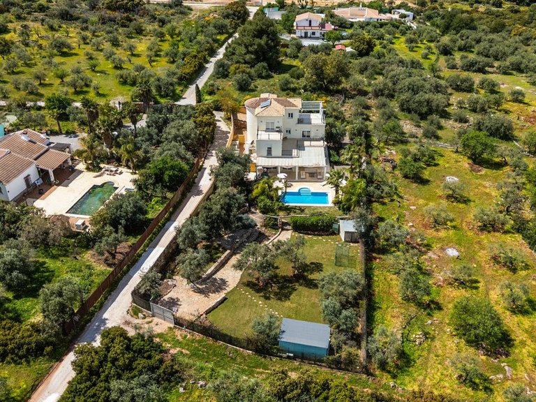 Villa for Sale in Alhaurín El Grande, Malaga 54