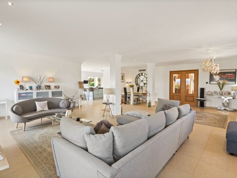 Villa for Sale in Alhaurín El Grande, Malaga 7