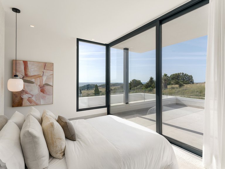Villa for Sale in Estepona, Malaga 10