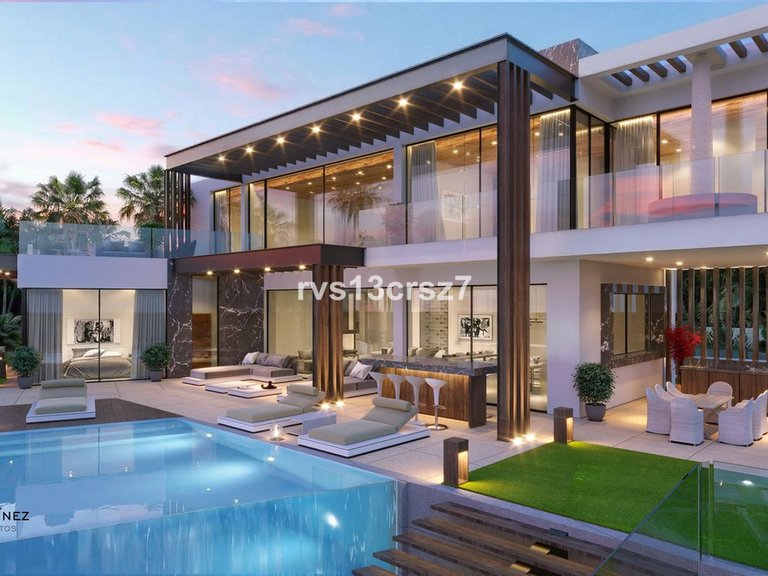 Villa for Sale in Elviria, Malaga 1