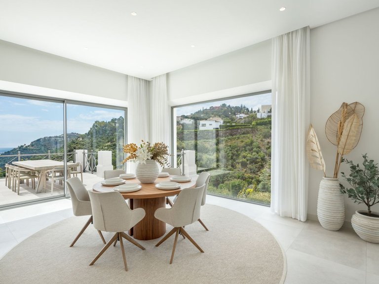 Villa for Sale in Benahavís, Malaga 10