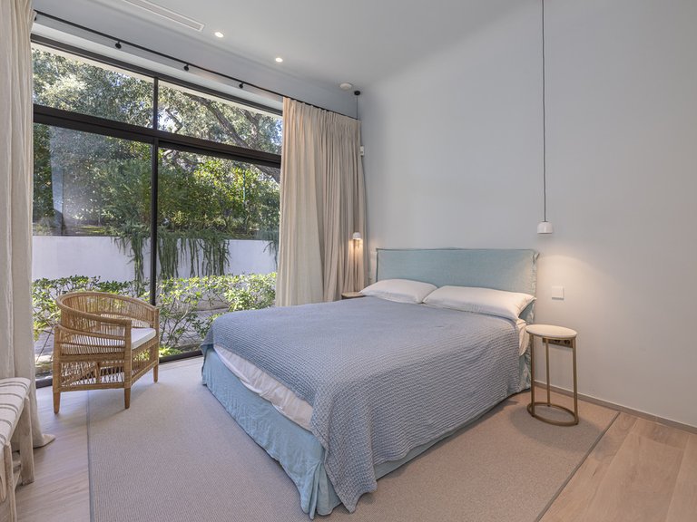 Villa for Sale in Sotogrande, Cadiz 28