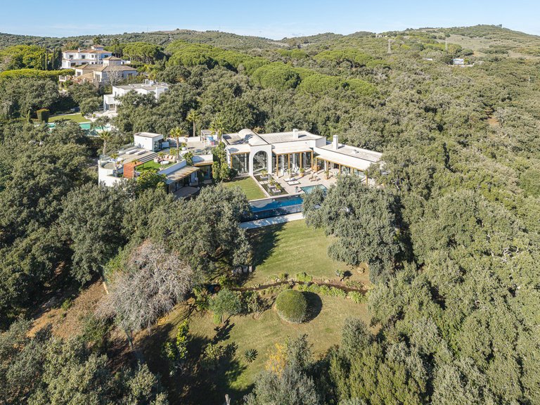 Villa for Sale in Sotogrande, Cadiz 51