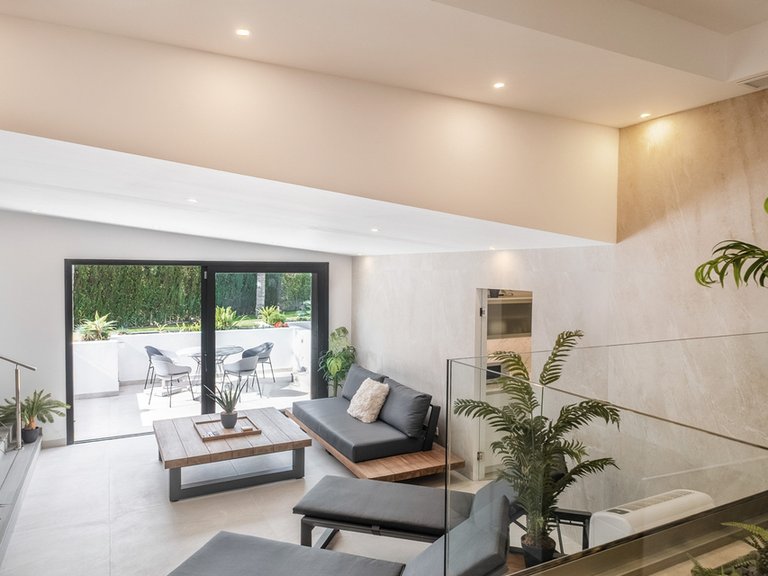 Villa for Sale in El Paraiso, Malaga 26
