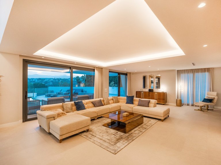 Villa for Sale in El Paraiso, Malaga 37