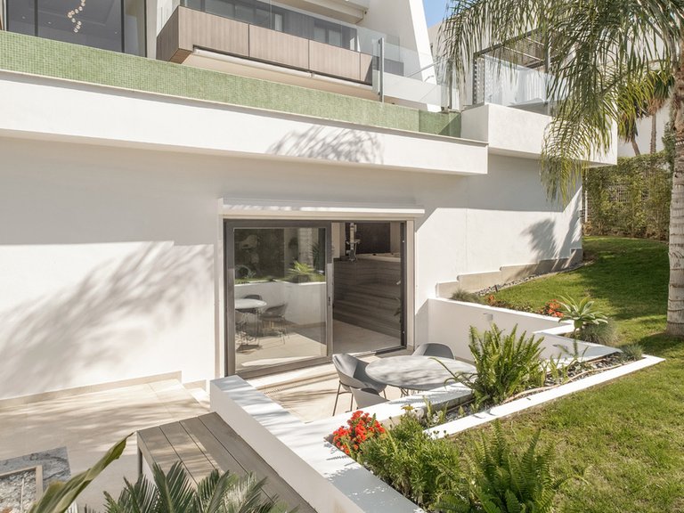 Villa for Sale in El Paraiso, Malaga 43