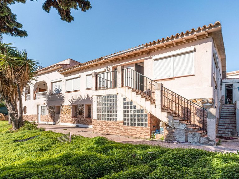 Villa for Sale in Torreguadiaro, Cadiz 4