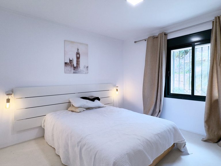Apartment for Sale in Nueva Andalucía, Malaga 13
