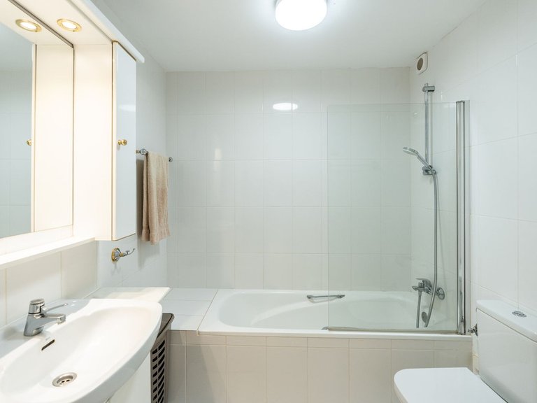 Apartment for Sale in Atalaya, Malaga 12