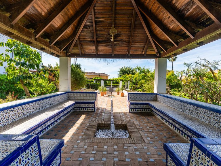 Apartment for Sale in Atalaya, Malaga 15