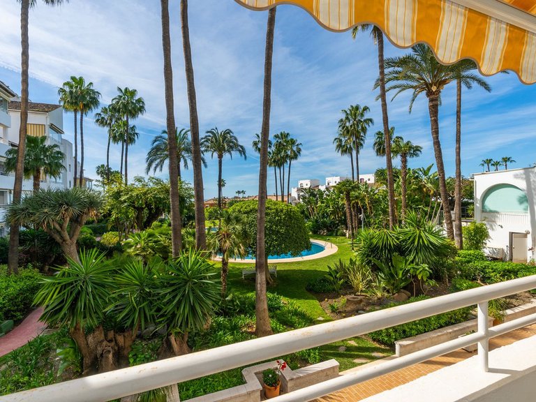 Apartment for Sale in Atalaya, Malaga 3