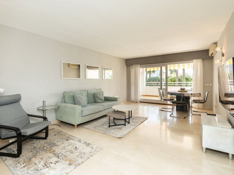 Apartment for Sale in Atalaya, Malaga 6