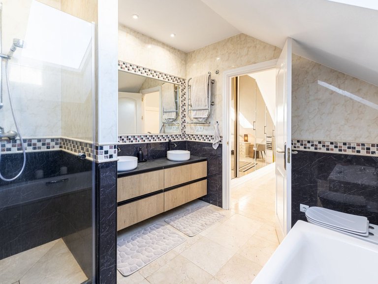 Apartment for Sale in San Pedro De Alcántara, Malaga 17
