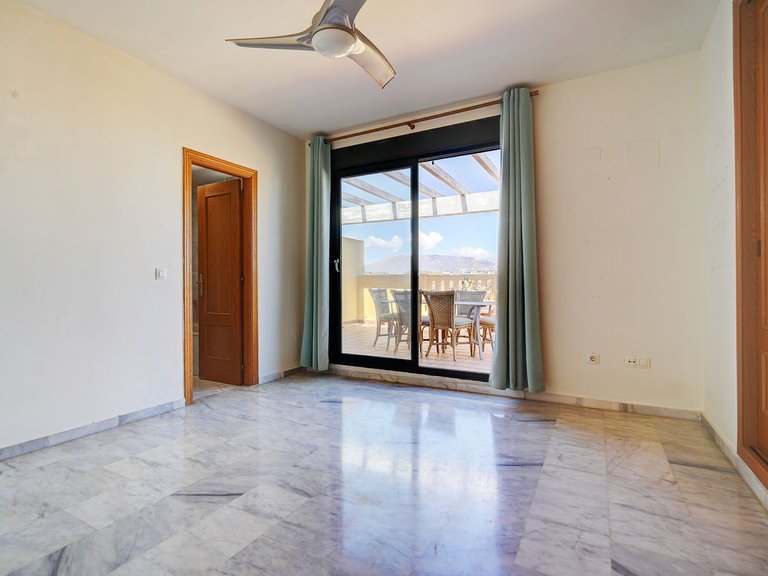 Apartment for Sale in Miraflores, Malaga 11