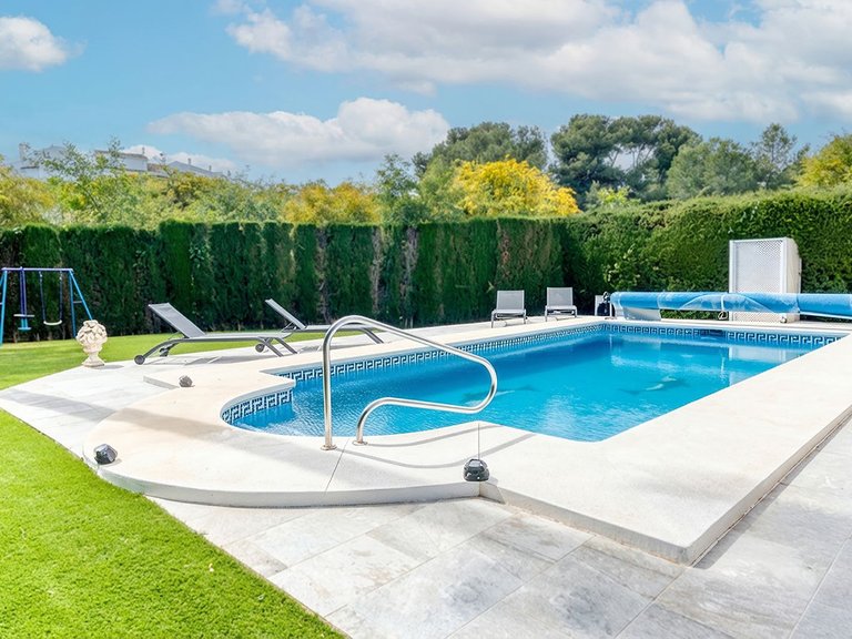 Villa for Sale in Calahonda, Malaga 3