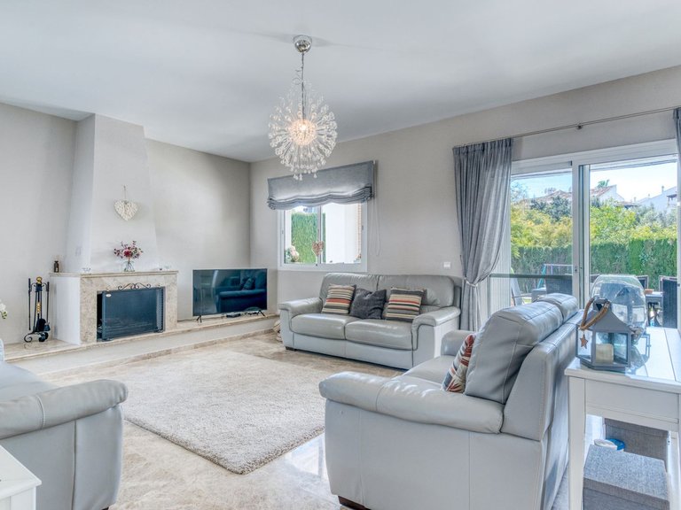 Villa for Sale in Calahonda, Malaga 6