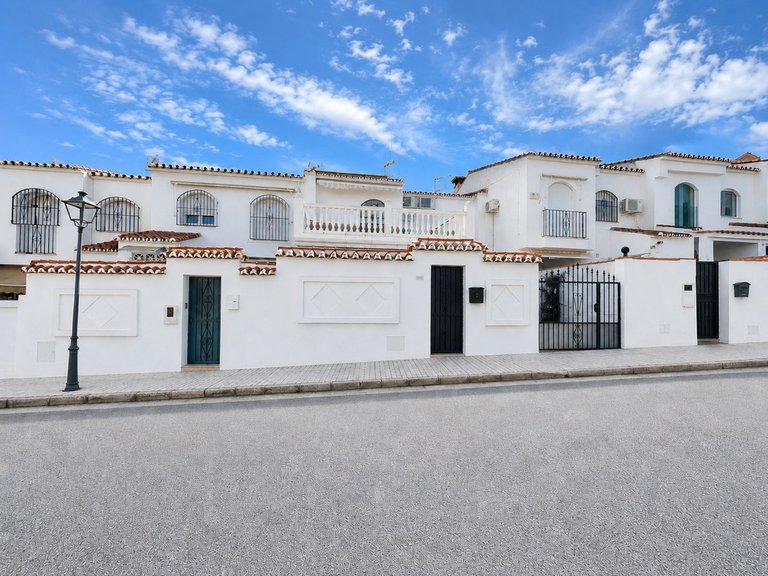 Villa for Sale in Alhaurín De La Torre, Malaga 26