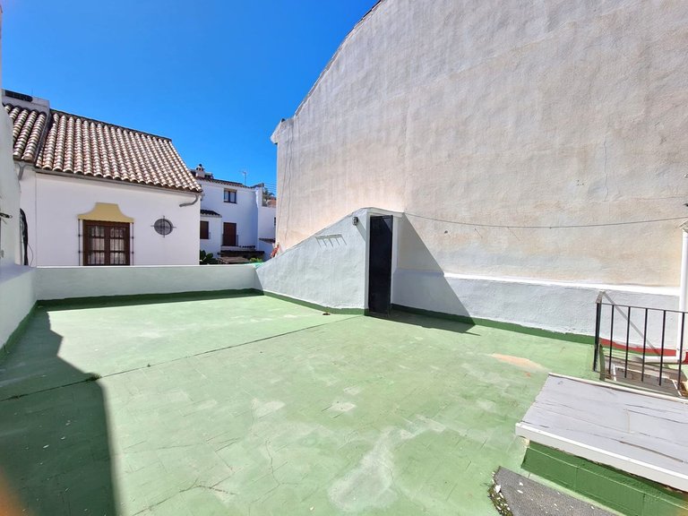 Villa for Sale in Estepona, Malaga 1