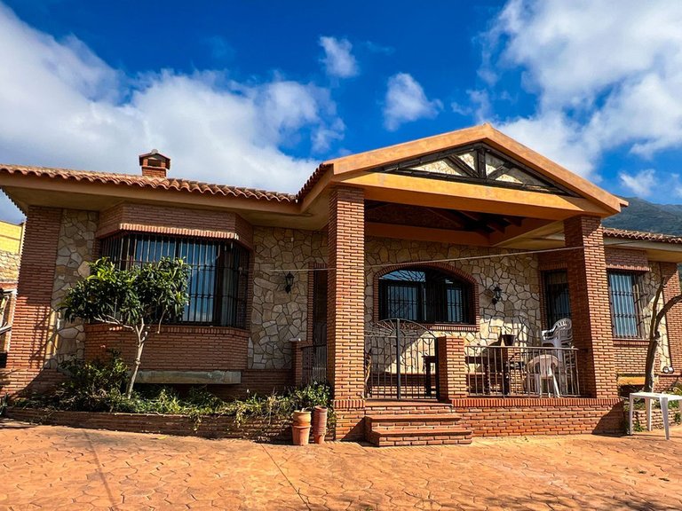 Villa for Sale in Valtocado, Malaga 1