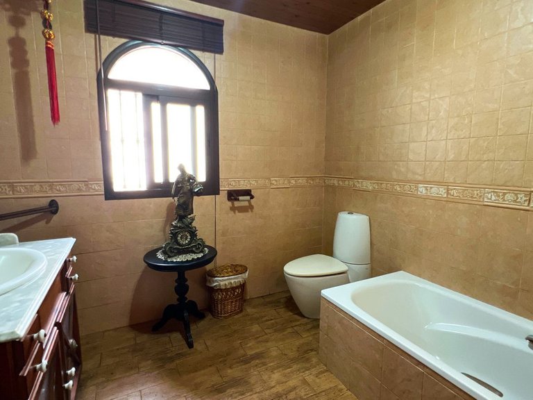 Villa for Sale in Valtocado, Malaga 25