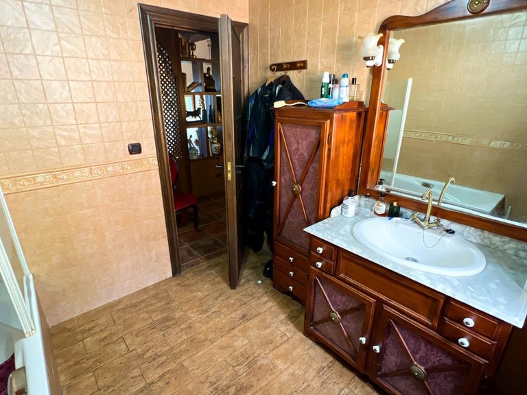 Villa for Sale in Valtocado, Malaga 26