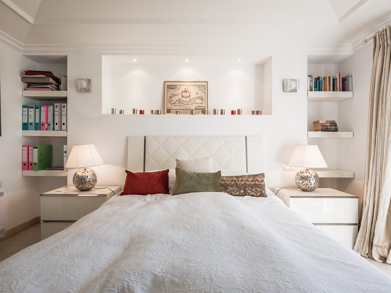 Apartment for Sale in Nueva Andalucía, Malaga 18