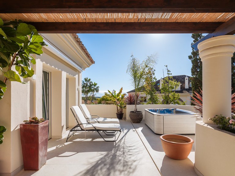 Apartment for Sale in Nueva Andalucía, Malaga 31