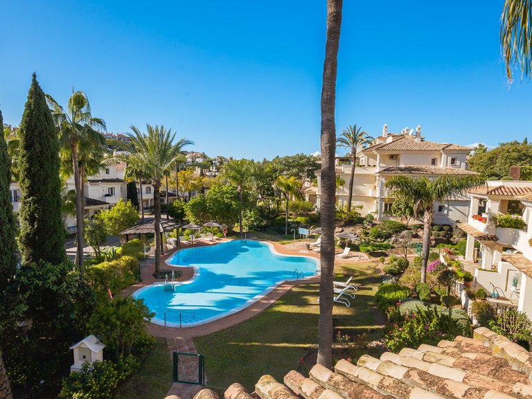 Apartment for Sale in Nueva Andalucía, Malaga 35