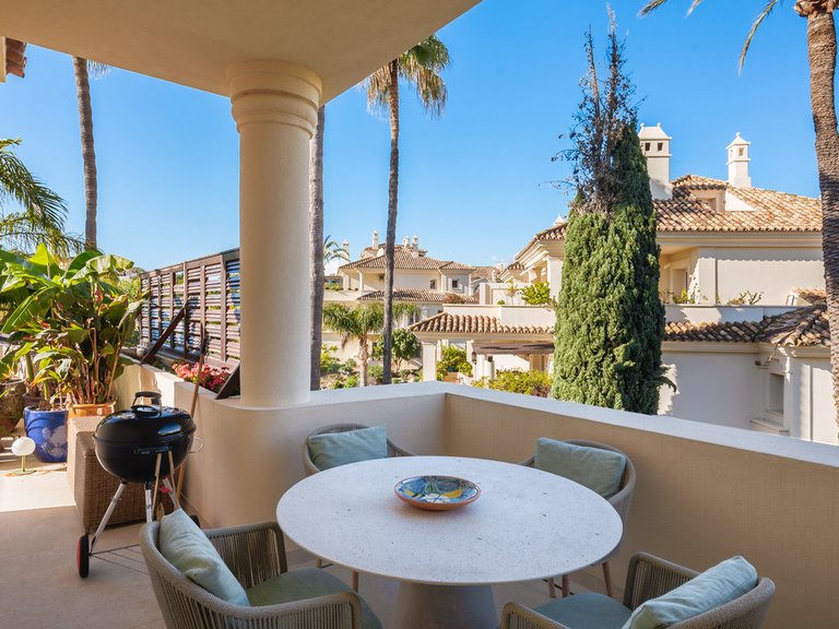 Apartment for Sale in Nueva Andalucía, Malaga 36