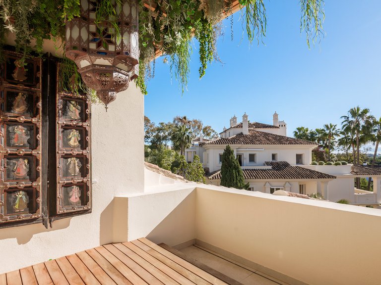 Apartment for Sale in Nueva Andalucía, Malaga 38