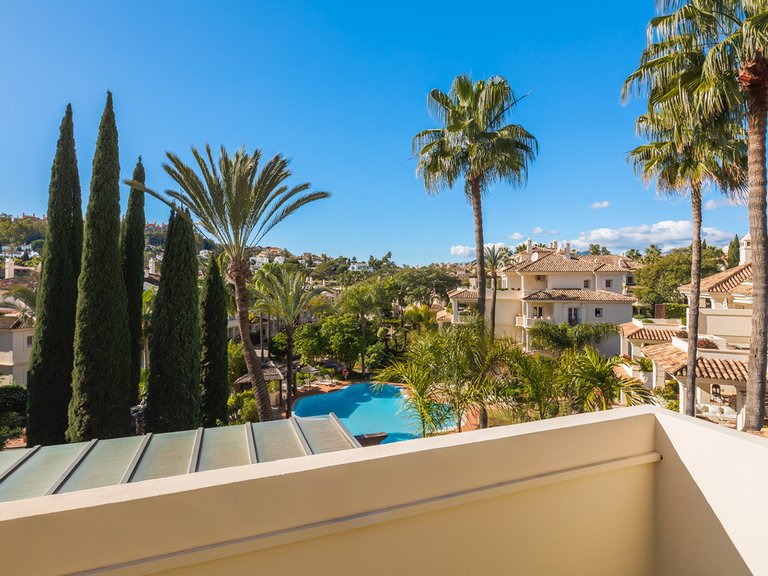 Apartment for Sale in Nueva Andalucía, Malaga 47