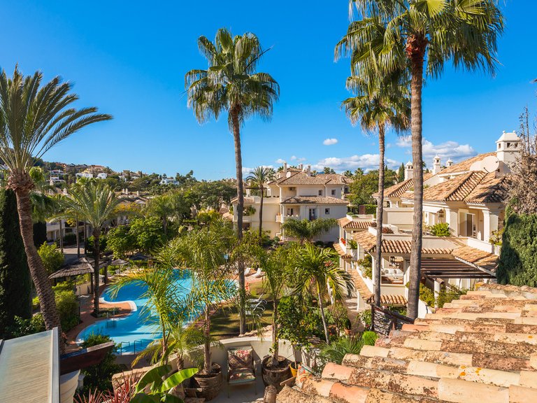 Apartment for Sale in Nueva Andalucía, Malaga 48