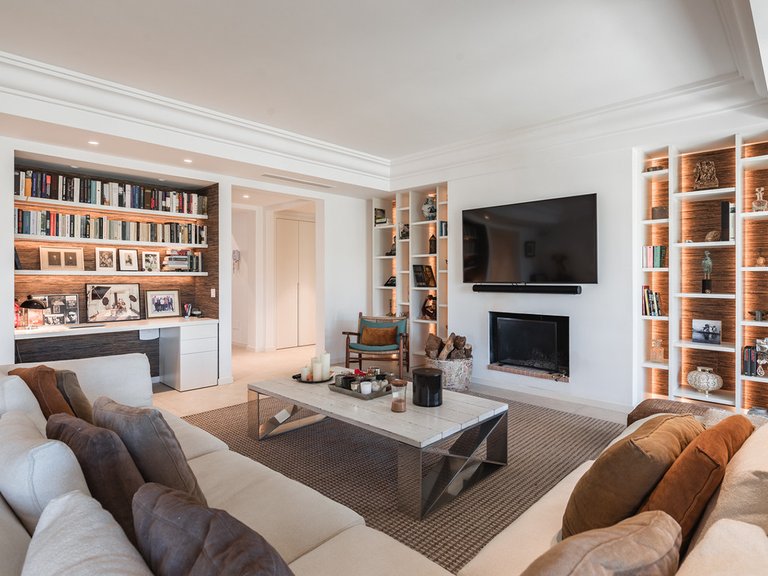 Apartment for Sale in Nueva Andalucía, Malaga 5