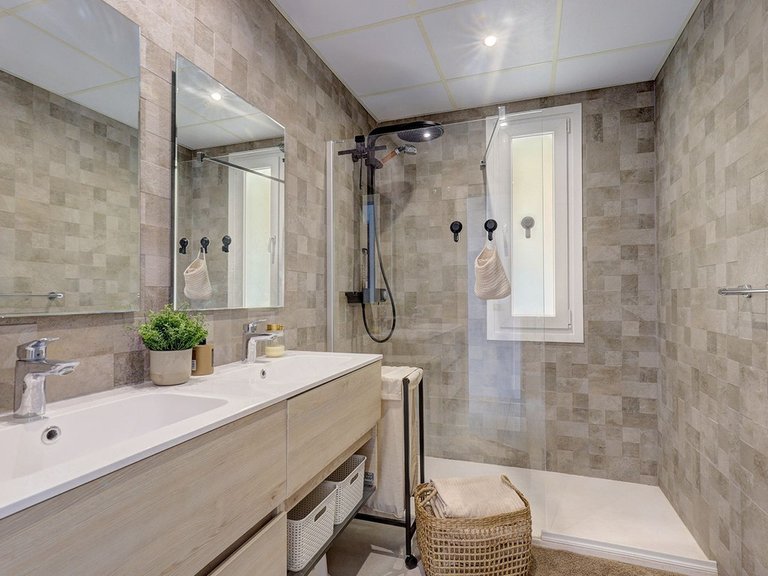 Apartment for Sale in Benalmadena, Malaga 42
