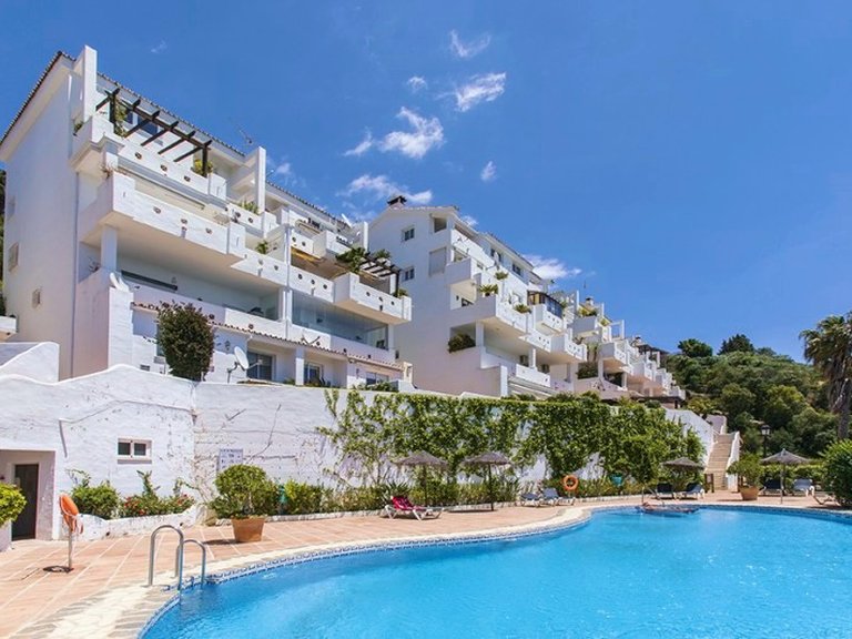 Apartment for Sale in La Mairena, Malaga 28