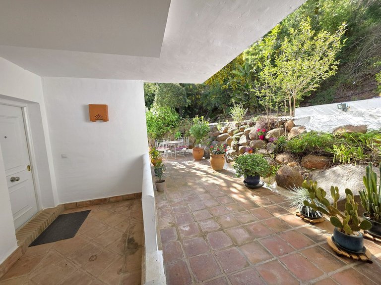 Apartment for Sale in La Mairena, Malaga 32