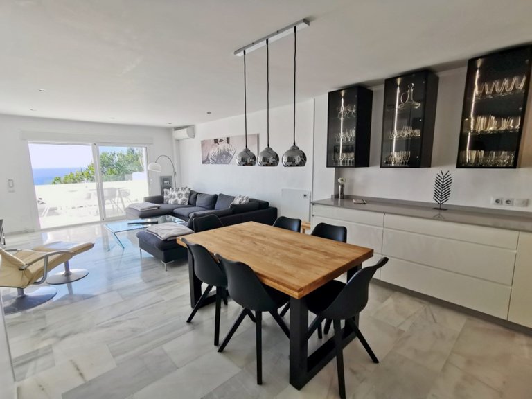 Apartment for Sale in La Mairena, Malaga 4