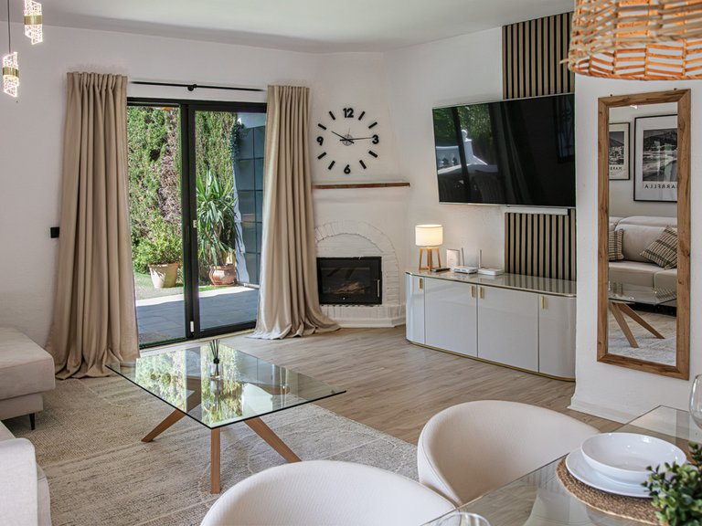 Villa for Sale in Calahonda, Malaga 11