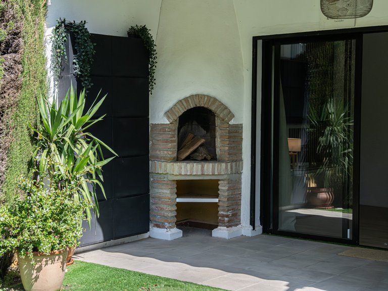 Villa for Sale in Calahonda, Malaga 25