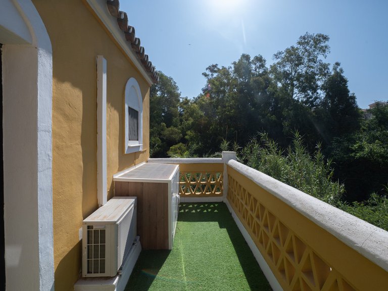 Villa for Sale in Calahonda, Malaga 29