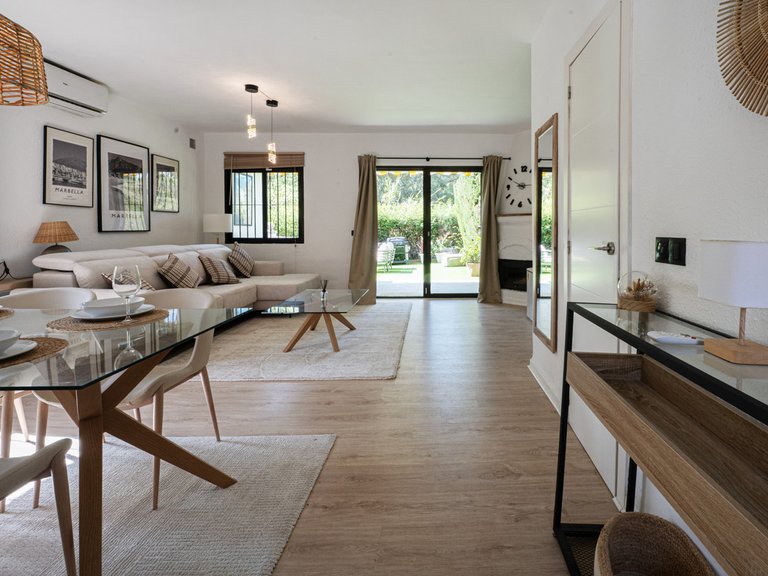 Villa for Sale in Calahonda, Malaga 9