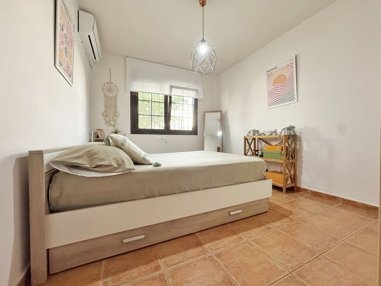 Villa for Sale in Sierrezuela, Malaga 16