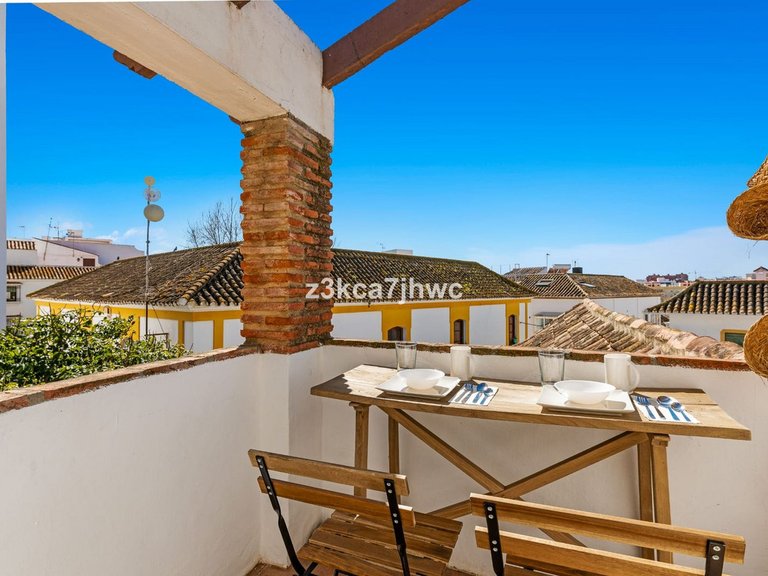 Villa for Sale in Estepona, Malaga 1