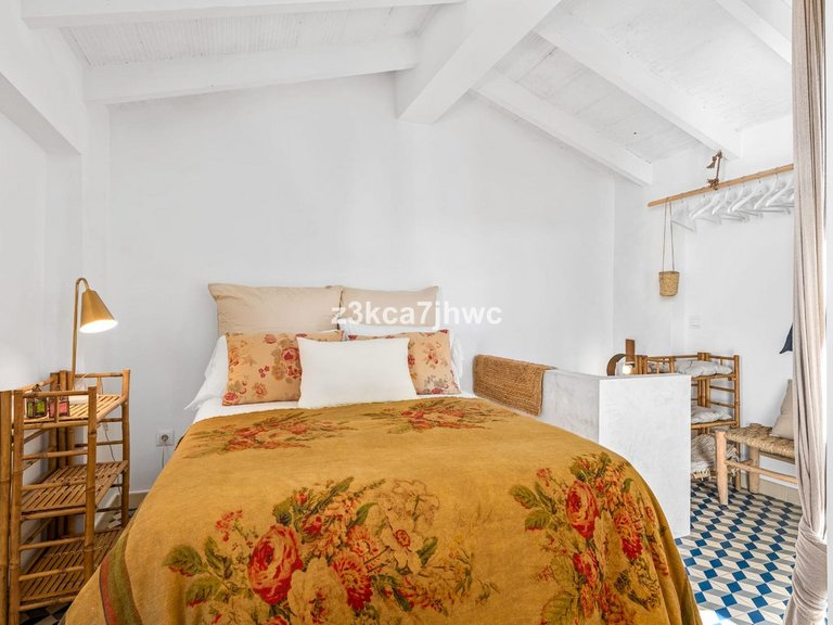 Villa for Sale in Estepona, Malaga 8