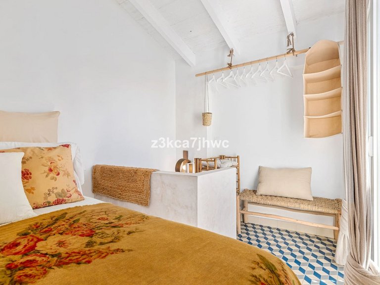 Villa for Sale in Estepona, Malaga 9