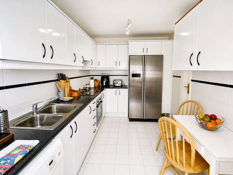 Apartment for Sale in La Duquesa, Malaga 6