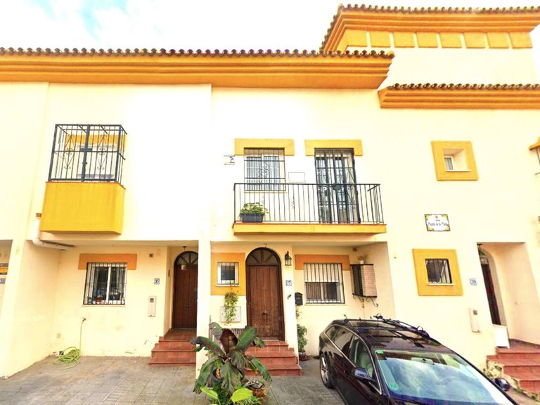 Villa for Sale in Estepona, Malaga 1